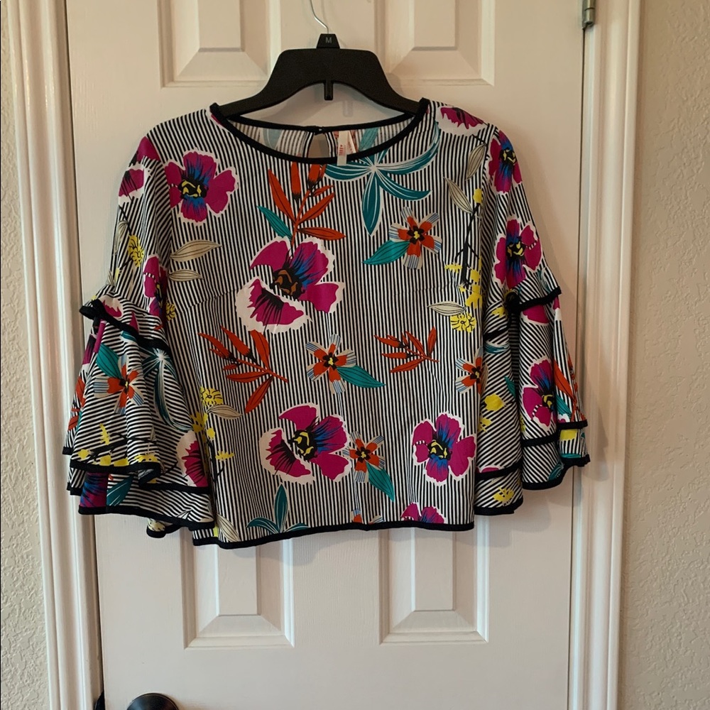 Unique flare sleeve blouse